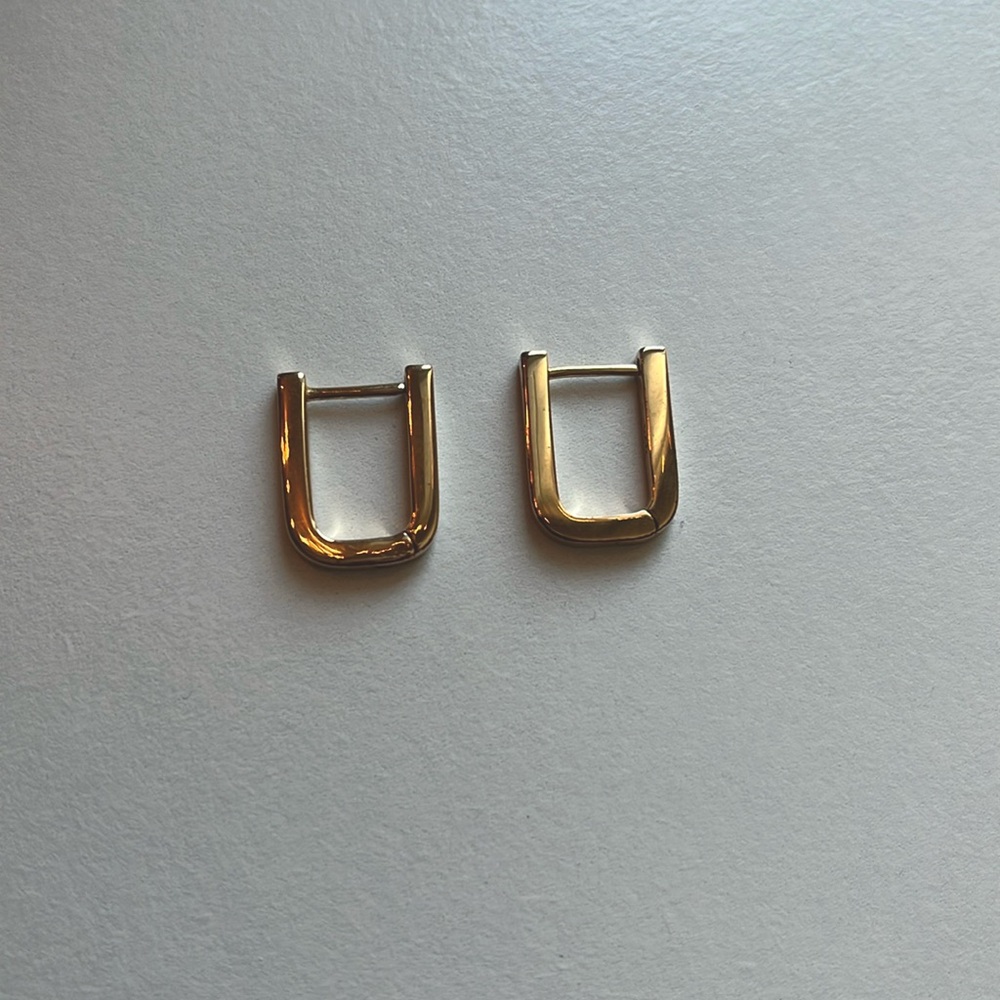 Sami Jewels square hoop earrings